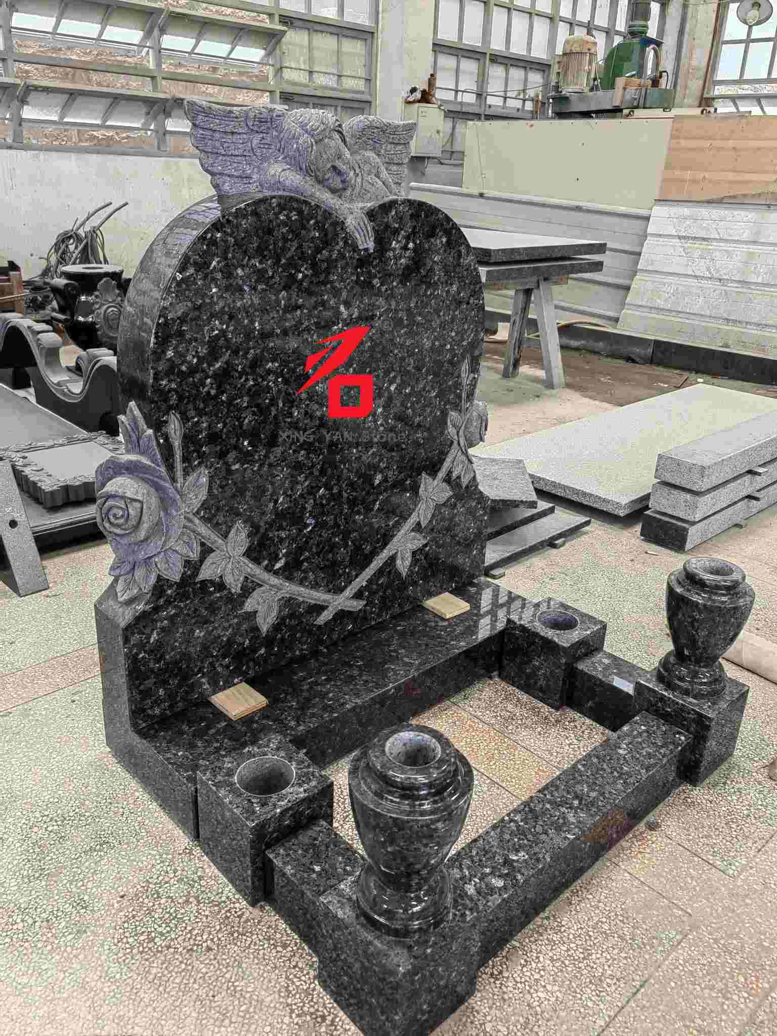 Mavi inci qranit ürək şəkilli mələk xatirə məzarı daşı